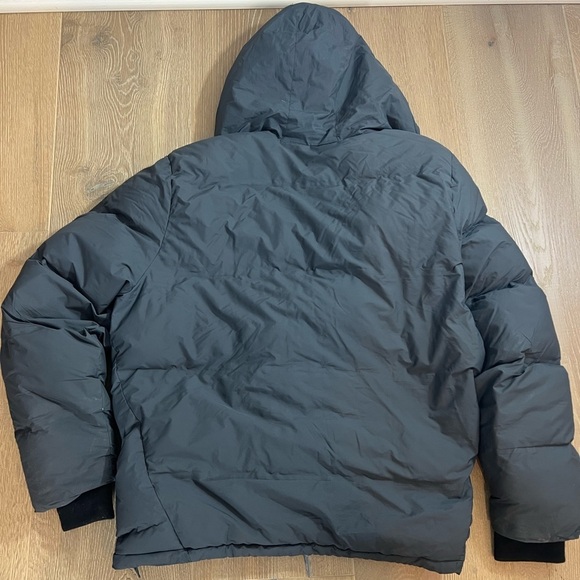 Champion C9 dark gray puffer coat XXL - Picture 2 of 5